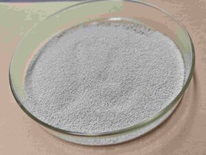 Abrasif pour le sablage de l&rsquo;acier avec des billes de céramique, par projection à sec ou humide d&rsquo;air comprimé.